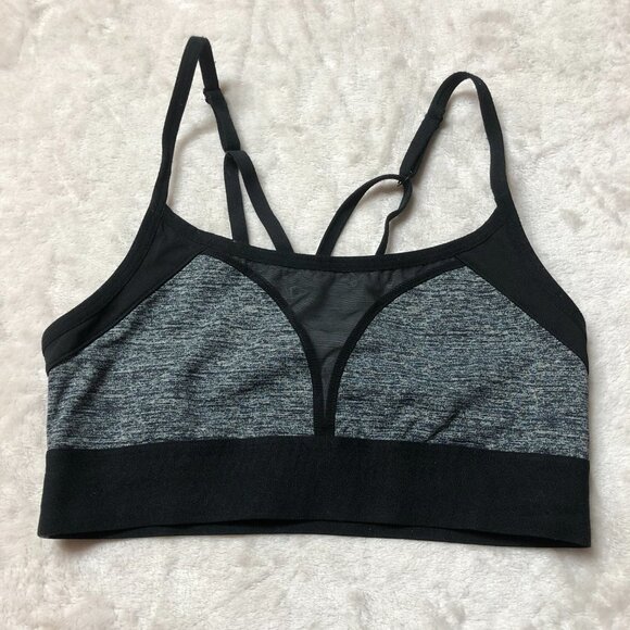 PINK Victoria's Secret Black/Grey Ultimate Unlined Athletic Sports Bra Size XS - Picture 4 of 8